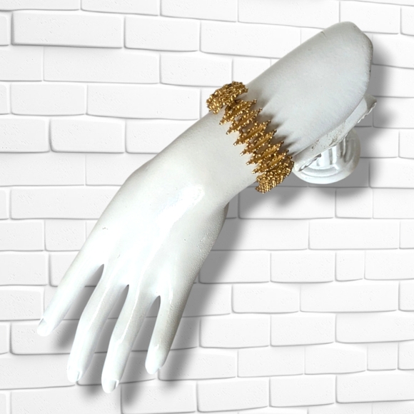 Vintage Mid Century Modernist Brutalist Gold Tone Avon Bracelet - Picture 5 of 8
